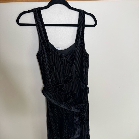 Anthropologie Moulinette soeurs Black Velvet belted Jumpsuit NWT 6 - Picture 7 of 11